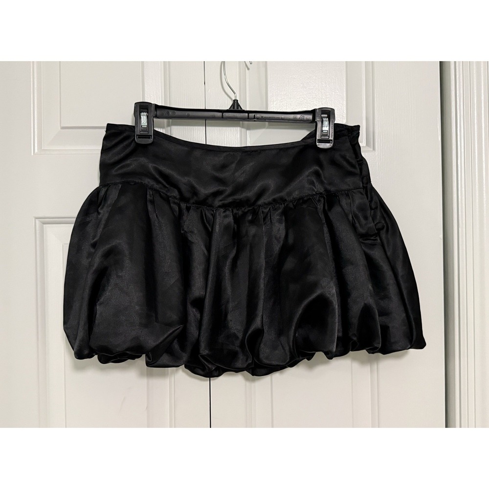 New‎ Look Women's Black Puff Mini Skirt Sz Medium Whimsy Goth - Read